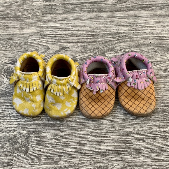 Lot of 2—Freshly Picked Moccasins, Size 2 - Picture 2 of 3